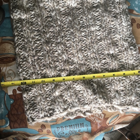 Neck warmer/scarf - Picture 4 of 4